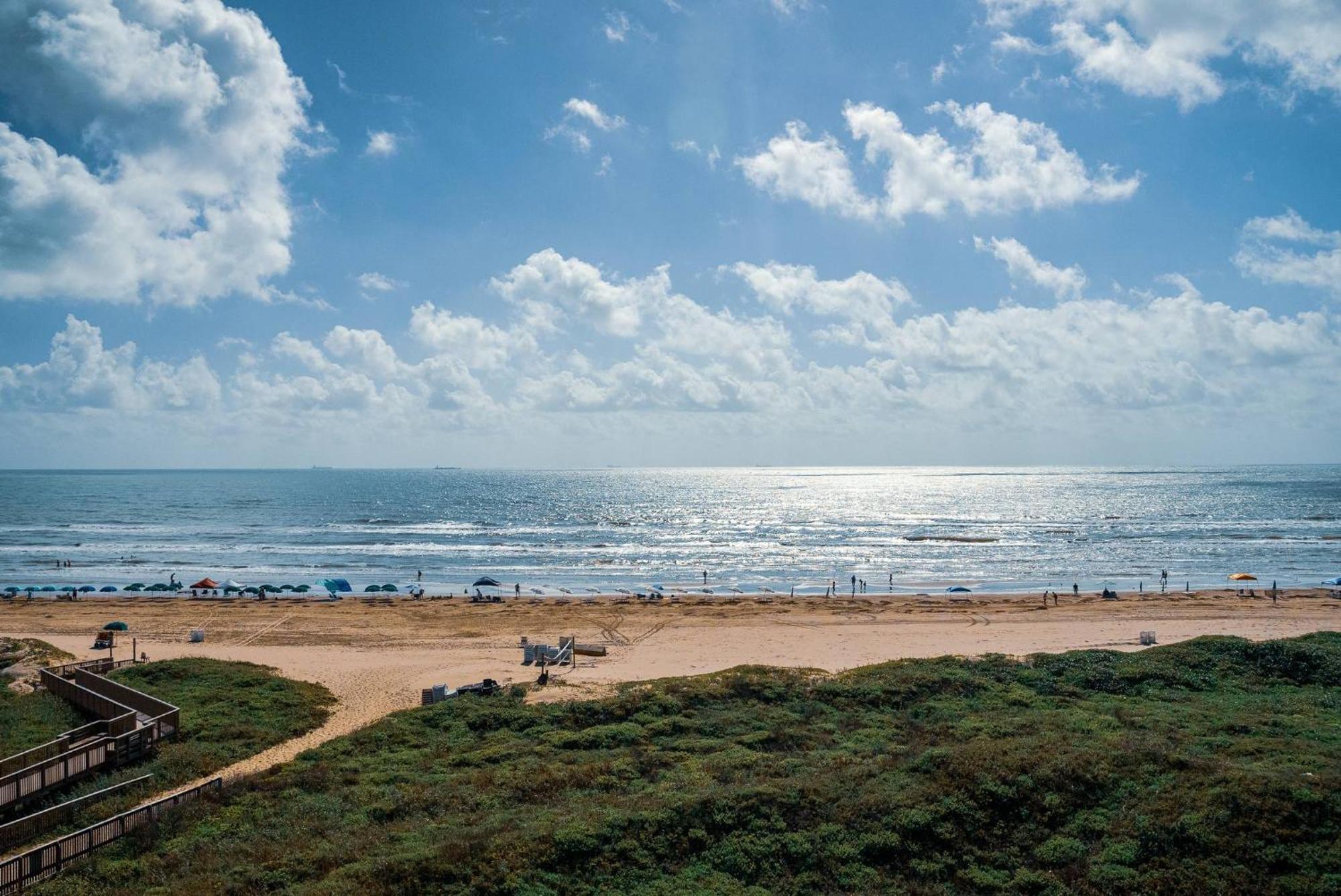 Holiday Inn Resort South Padre Island-Beach Front, An Ihg Hotel Exterior photo