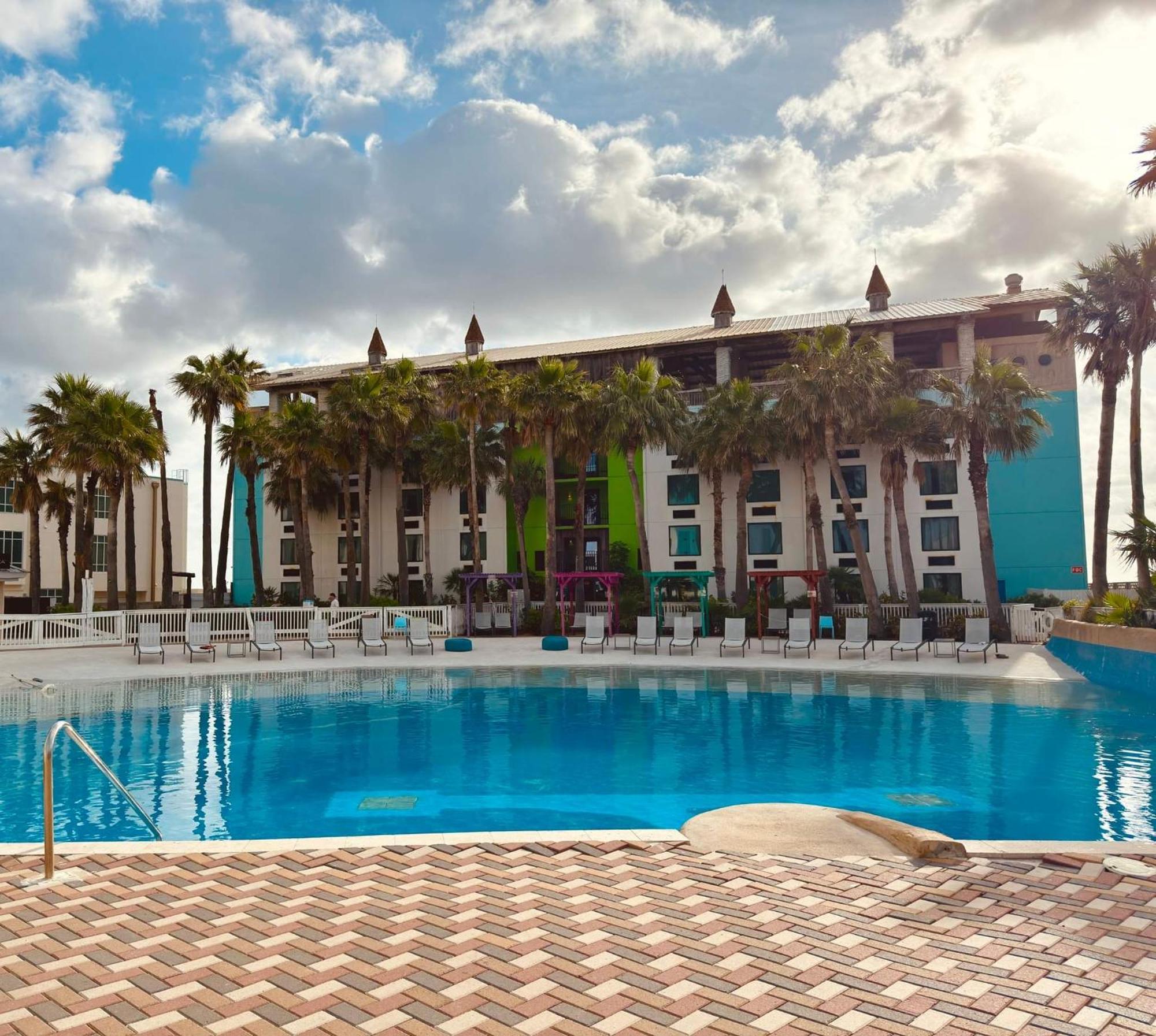 Holiday Inn Resort South Padre Island-Beach Front, An Ihg Hotel Exterior photo